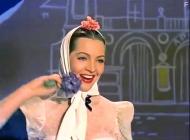 Продавщица фиалок