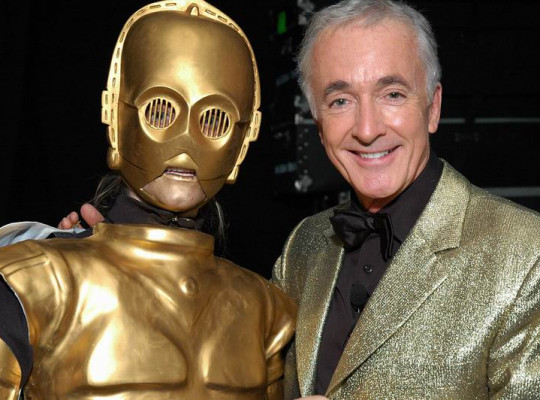  C-3PO       